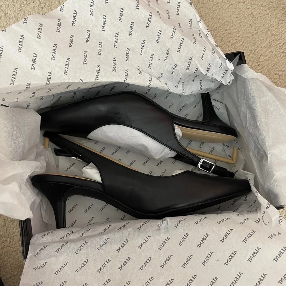 Women's Step 'N Flex Babbsy Pointed-Toe Slingback Pumps